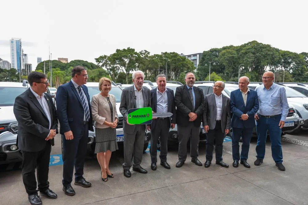 Governo do Estado entrega 70 novos veículos para Adapar