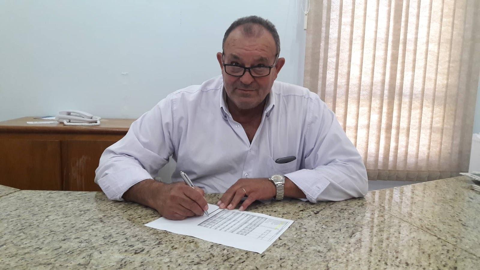 Prefeito de Japira libera pagamento da primeira parcela do 13º salário