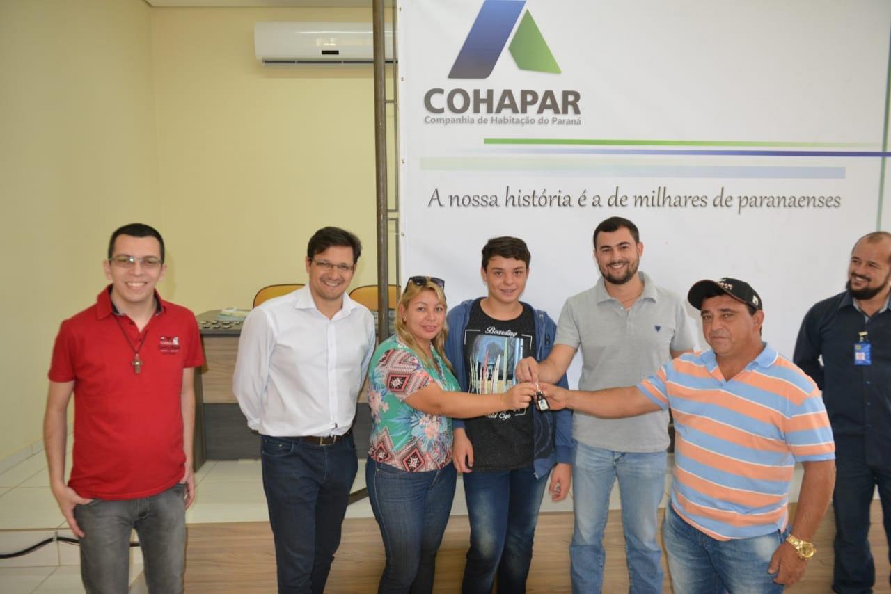 Produtores familiares de Pinhalão recebem novas moradias