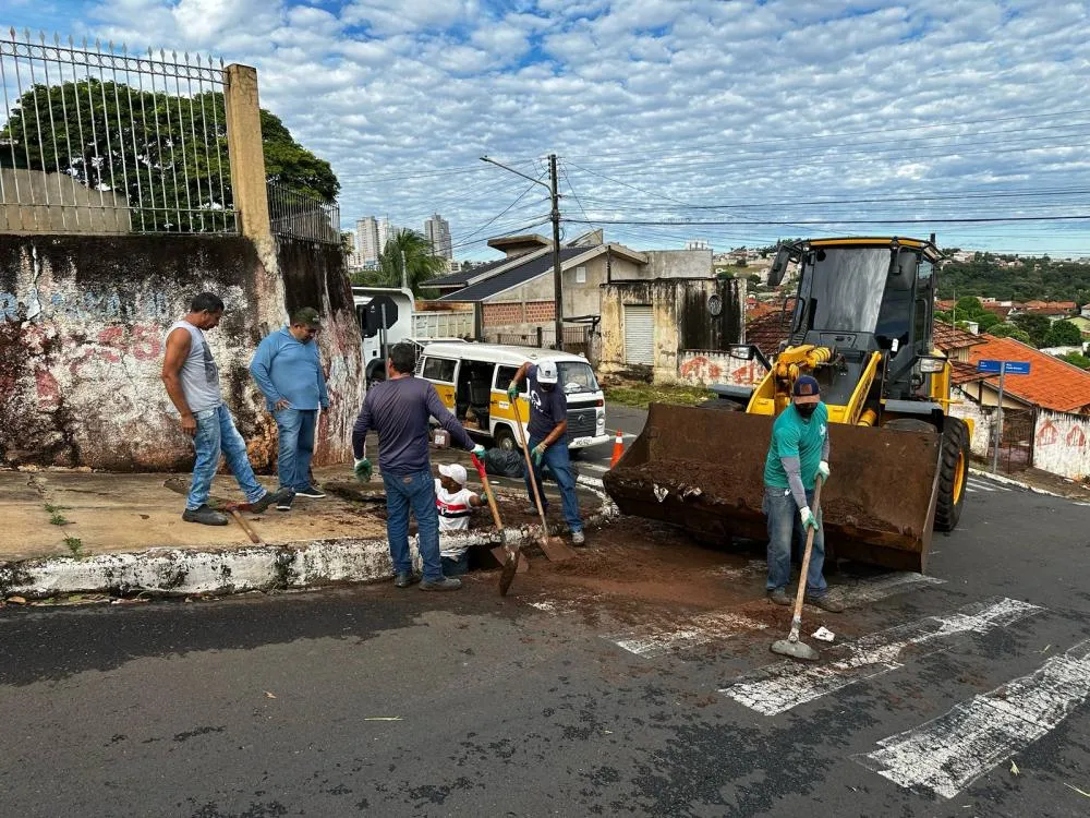 Chuva forte deixa estragos em Cornélio Procópio