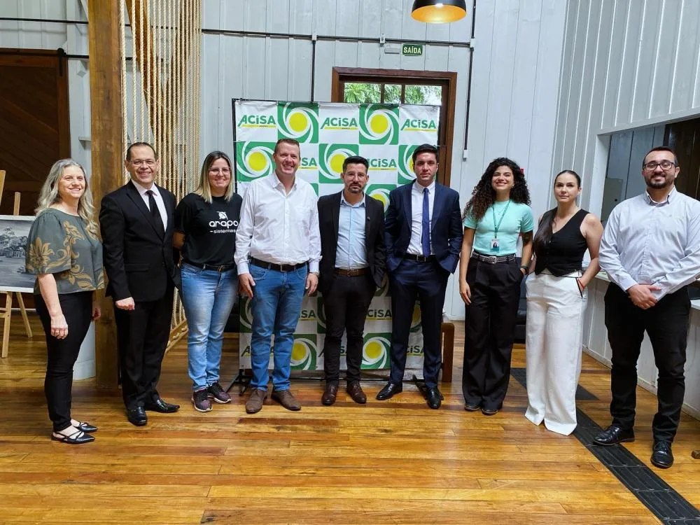 Nova diretoria da ACISA toma posse e reforça parceria com a prefeitura de Arapoti