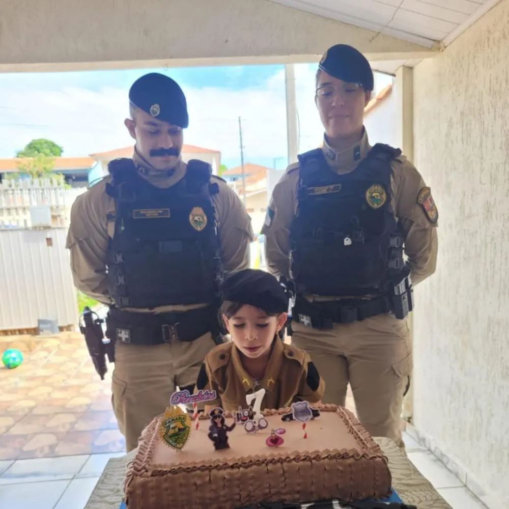 Criança que sonha em ser policial tem surpresa de aniversário em Wenceslau Braz