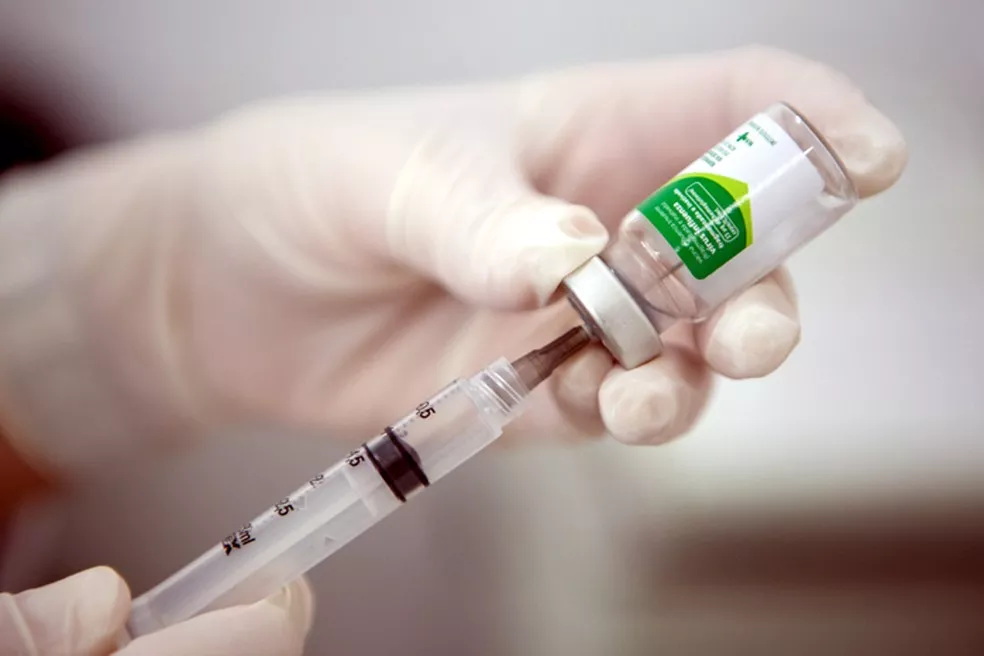 Siqueira Campos inicia campanha de vacinação contra a influenza