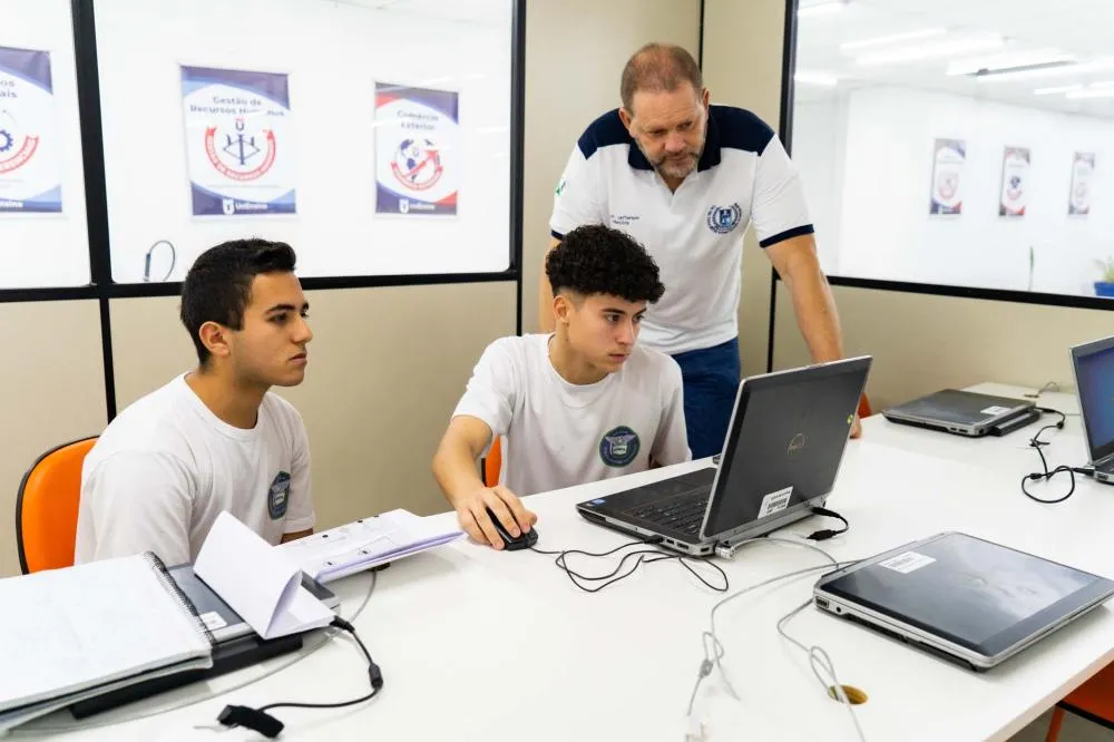 Governo do Paraná sanciona Lei para uso da Inteligência Artificial na administração pública