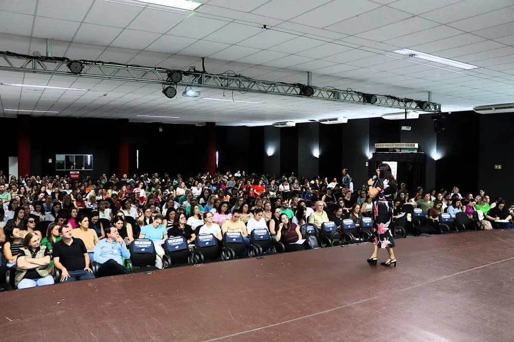 Seminário promovido pela Itaipu em Cascavel reúne mais de 400 profissionais de Educação