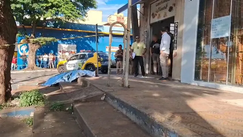 Homem é morto com tiros na cabeça em rua movimentada do Norte Pioneiro