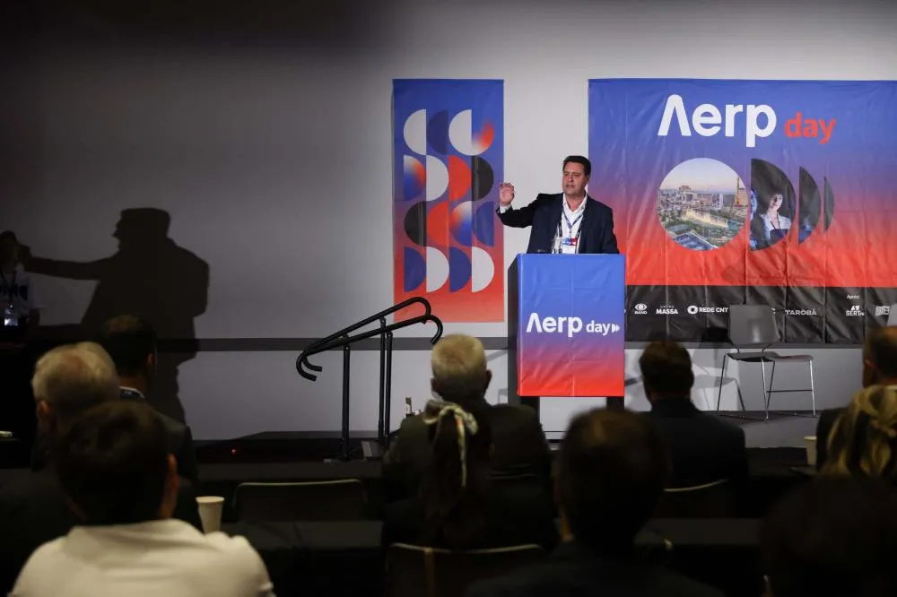 Governador apresenta panorama do Paraná em feira global de comunicação