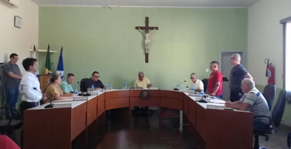 Projeto polêmico que aumenta gastos públicos é aprovado em Siqueira Campos