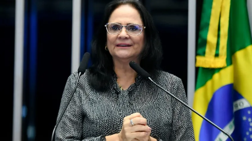 Senado aprova porte de armas para mulheres com medida protetiva