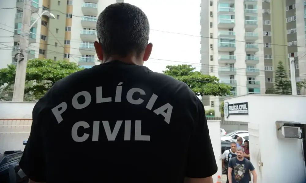 Polícia Civil desarticula grupo que incita adolescentes a cometerem cybercrime durante operação no Paraná
