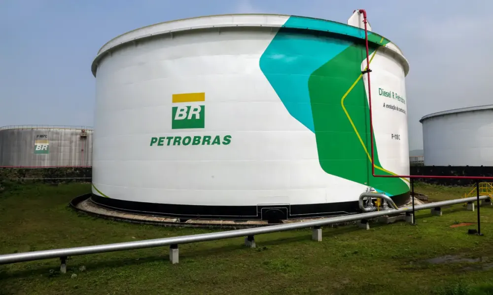 Petrobras anuncia nova redução no preço do diesel em R$ 0,12 por litro