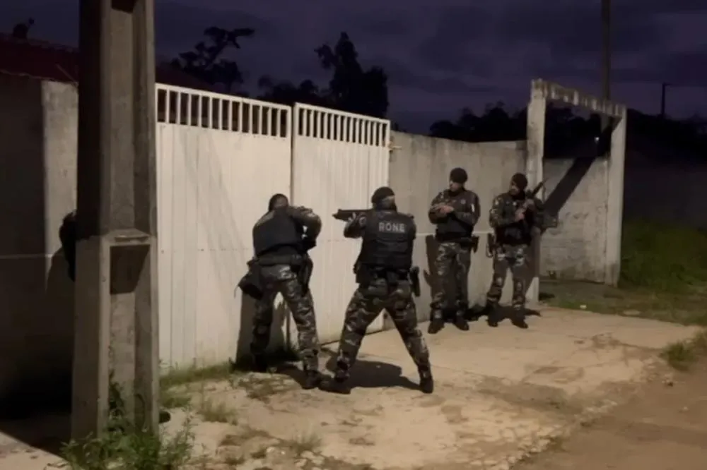 Polícia desarticula quadrilha especializada em roubos a bancos e carros-fortes nos Campos Gerais