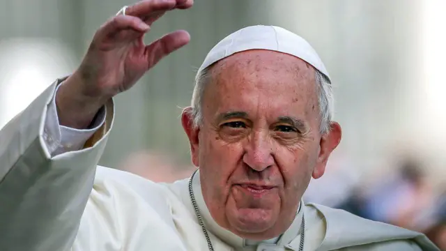 'Profecia' de Nostradamus que indicaria derrocada da Igreja Católica vem à tona após morte de papa Francisco; entenda teoria