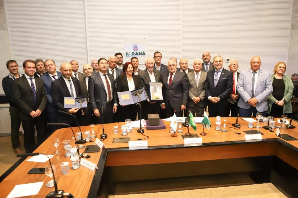 Paraná apresenta potencial econômico a autoridades argentinas no Palácio Iguaçu