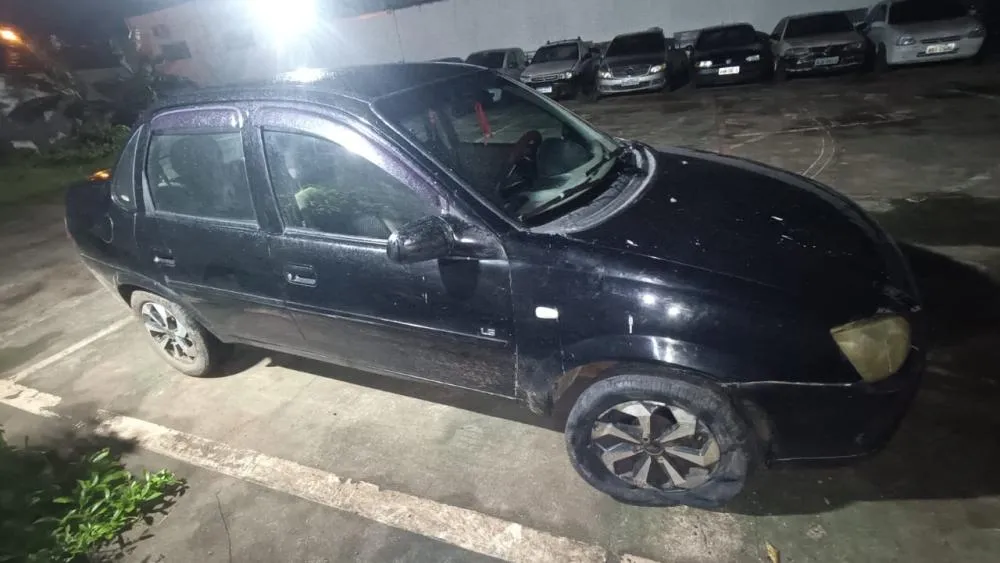 Carro furtado em Wenceslau Braz é recuperado após perseguição na PR092