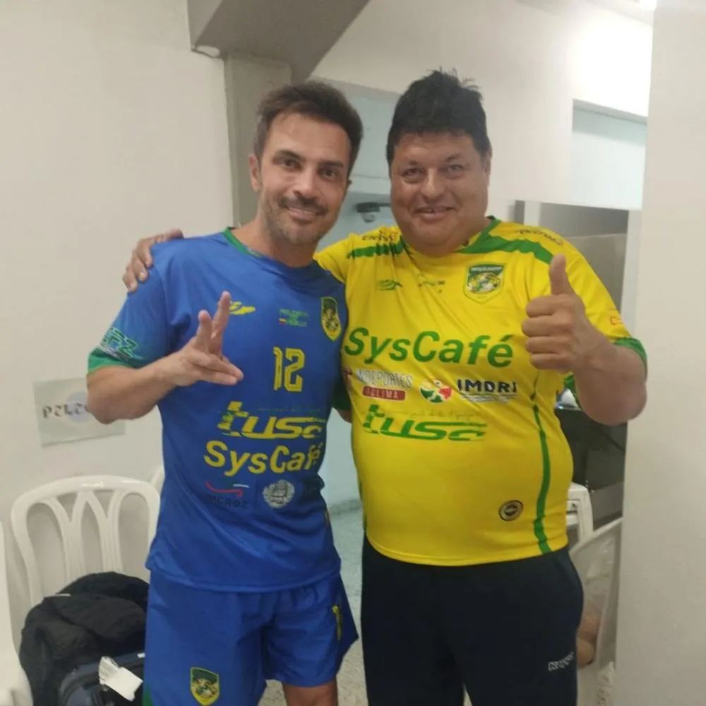 Treinador de Jaboti é convocado para a Seleção e registra momentos ao lado de Falcão