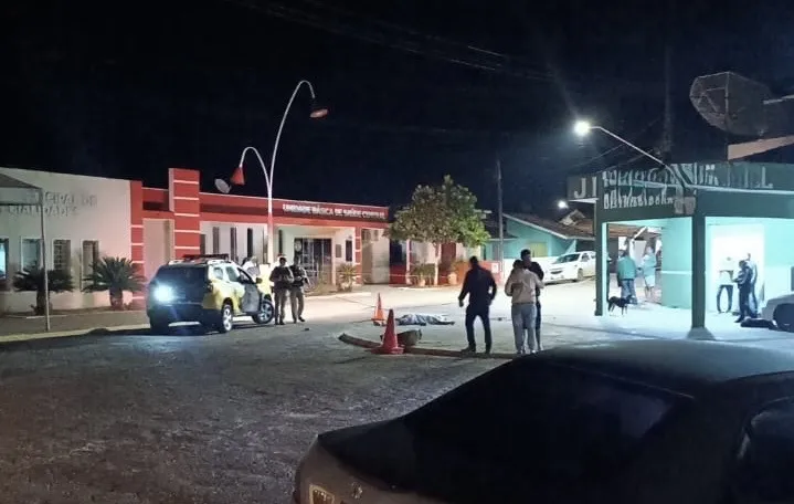 Homem morre com a cabeça esmagada após confusão em distribuidora