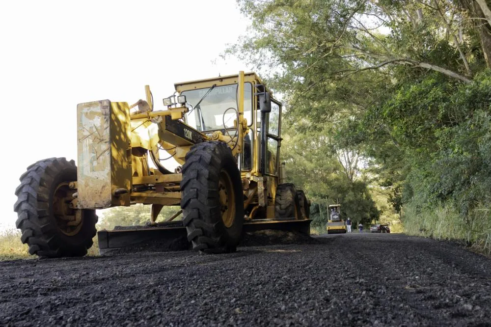 Deputados aprovam lei para utilizar restos de rodovias para conservação de estradas rurais