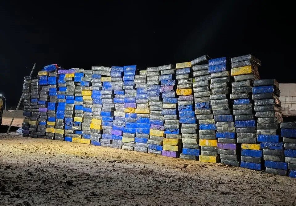 Polícia encontra 4 toneladas de maconha em rodovia que liga Curitiba ao Norte Pioneiro