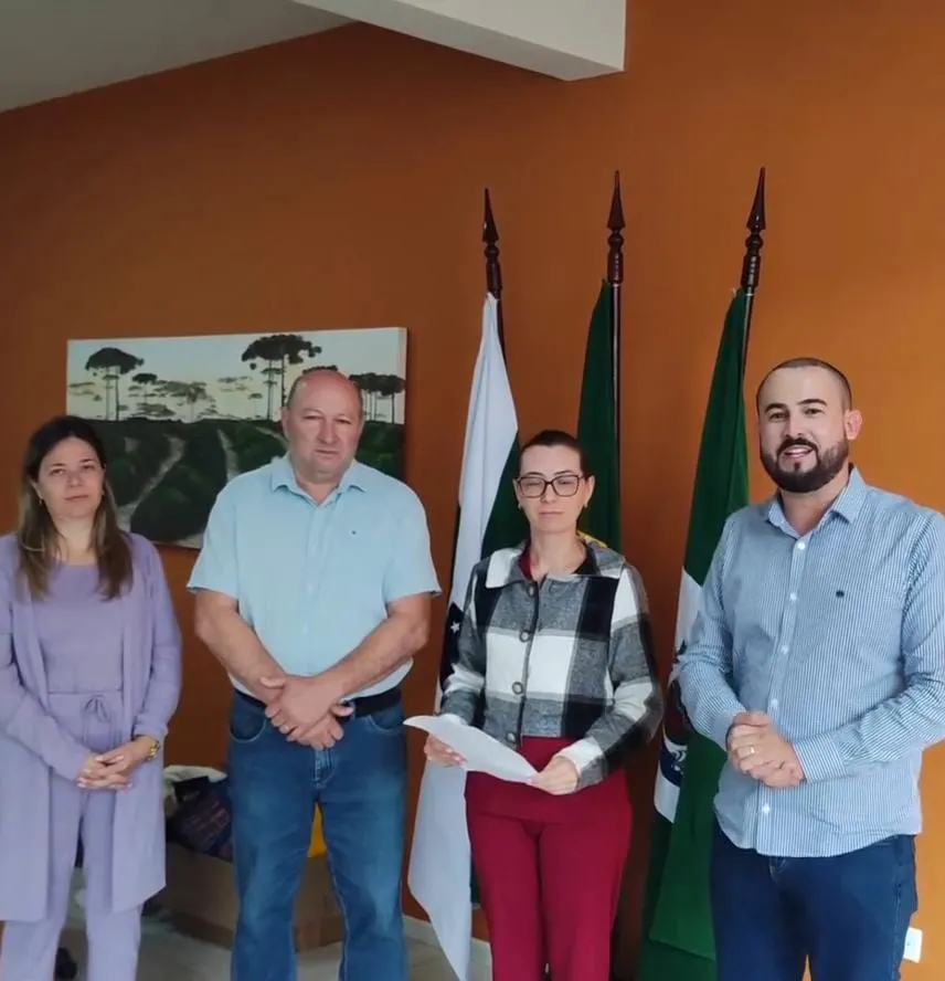 Pinhalão abre concurso público com 39 vagas e salários de até R$ 15 mil