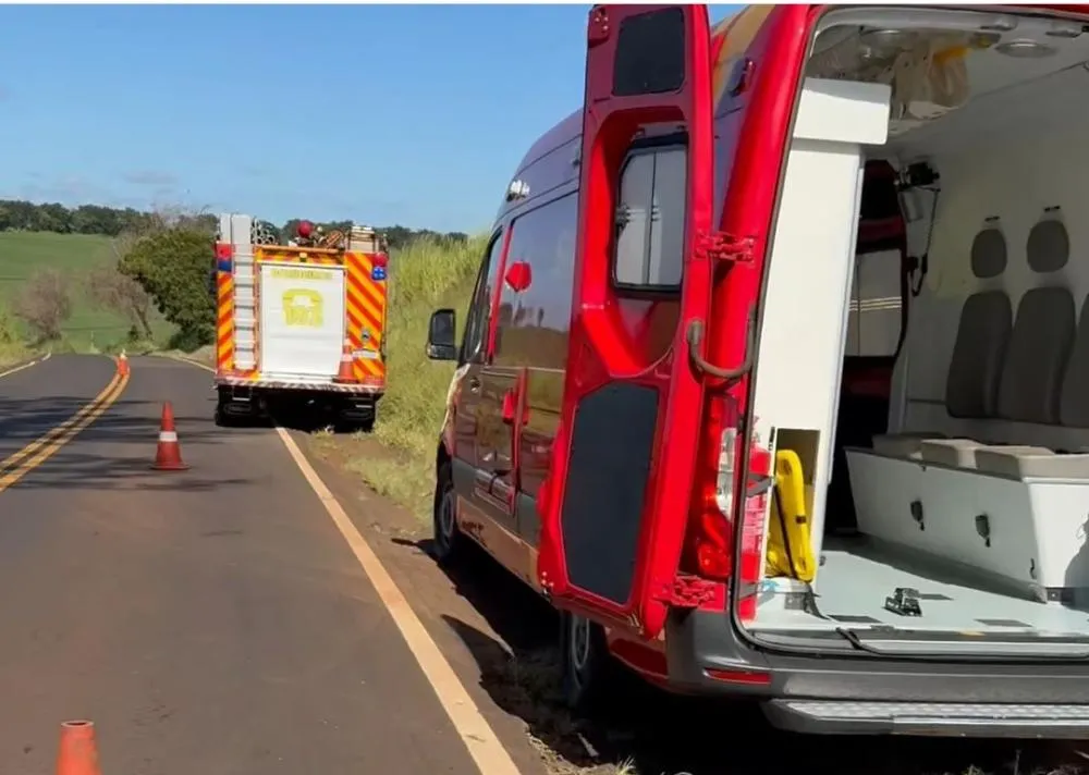 Ultrapassagem proibida causa acidente com moto e deixa trabalhador ferido