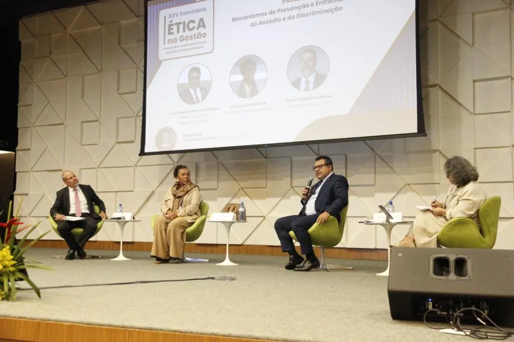 Diretor jurídico da Itaipu compartilha iniciativas da empresa durante o XXV Seminário Ética na Gestão