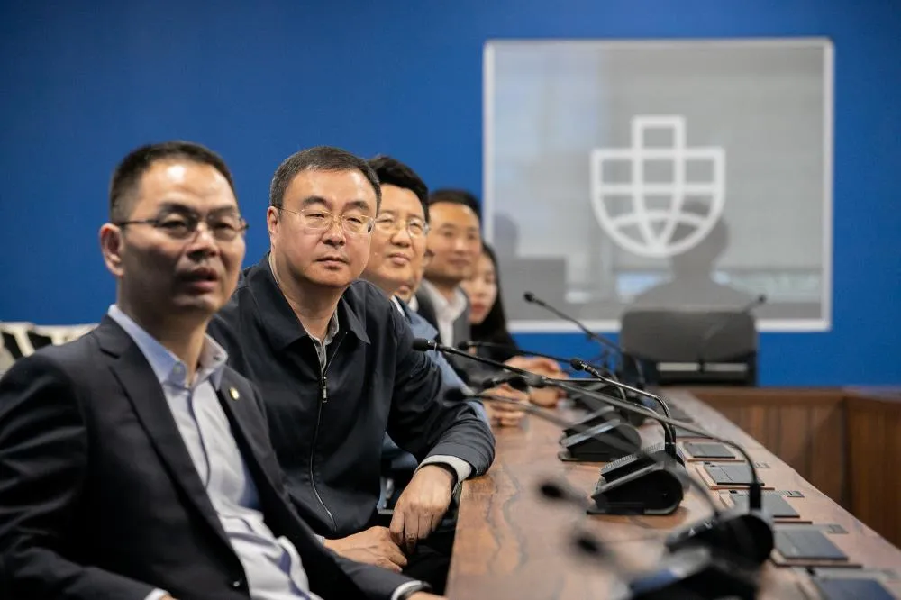 Vice-ministro dos transportes da China visita o Paraná para falar sobre investimentos