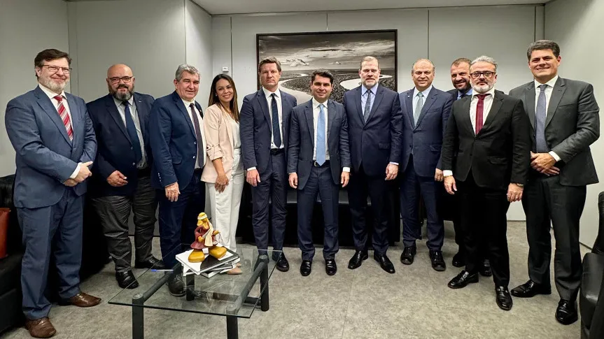 Deputados da ALEP defendem atuação das APAEs em reunião no Supremo Tribunal Federal