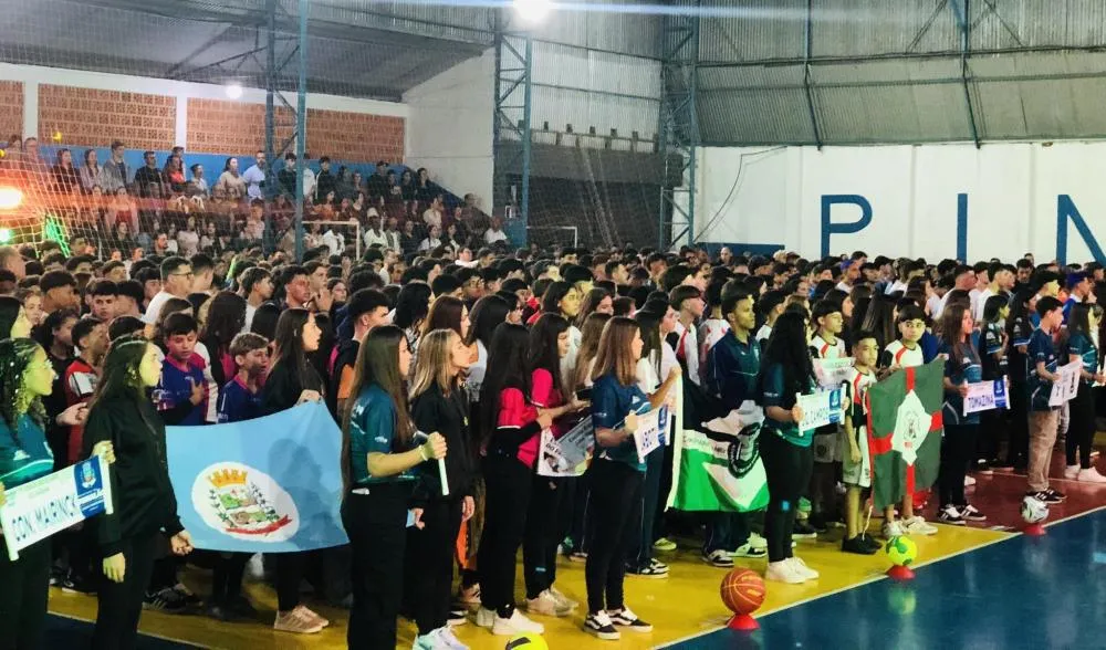 Pinhalão sedia abertura oficial da etapa regional dos Jogos Escolares do Paraná