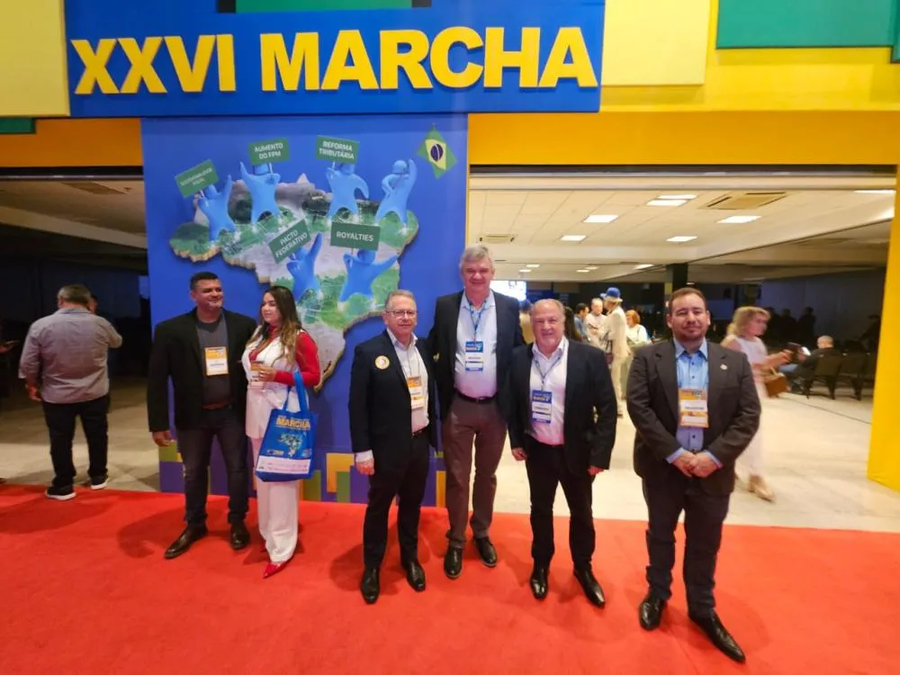 Prefeitos da AMCG representam os Campos Gerais em Brasília