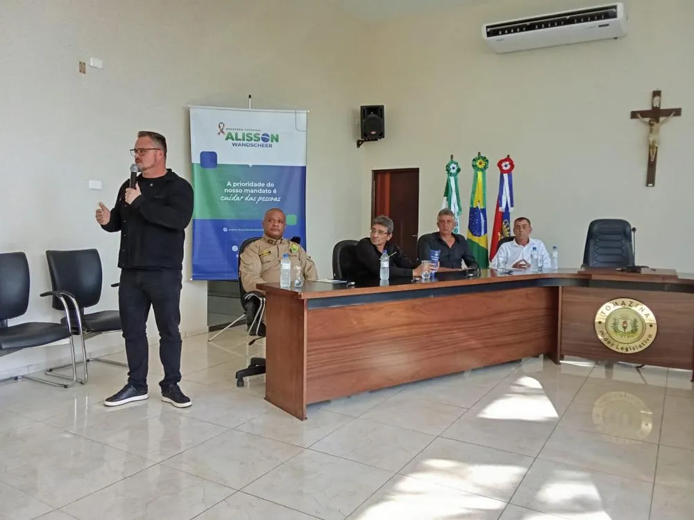 Deputado Alisson Wandscheer realiza palestra em Tomazina sobre autismo e políticas públicas