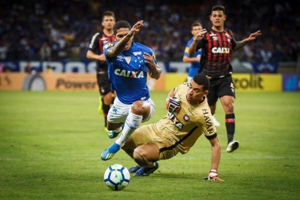 Atlético joga pouco, empata com o Cruzeiro e está fora da Copa do Brasil