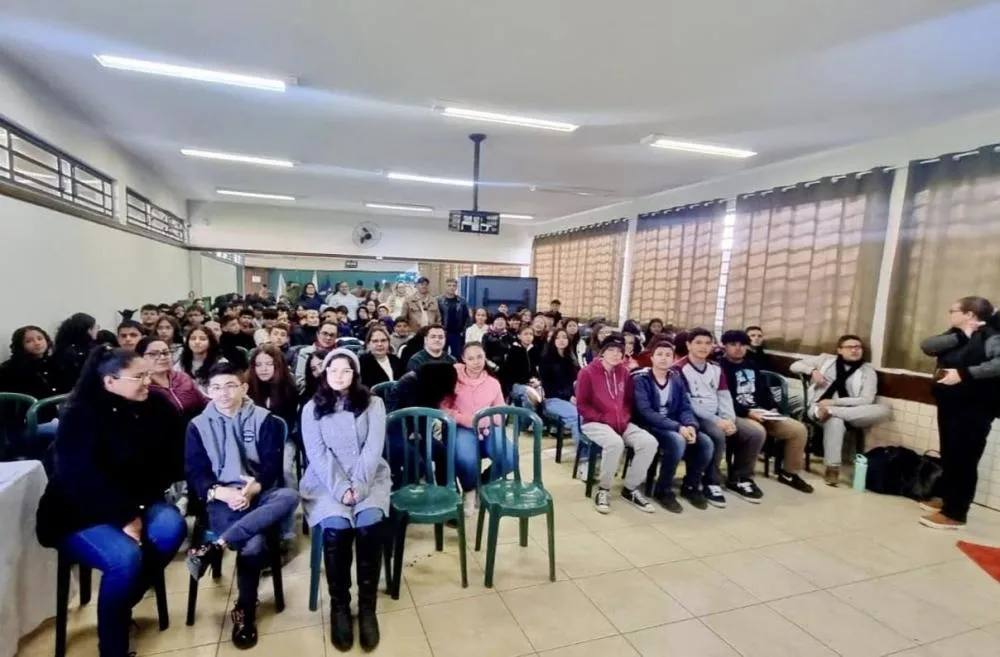 Sengés apresenta programa “Troca Verde” a estudantes do Colégio Anita Grandi Salmon