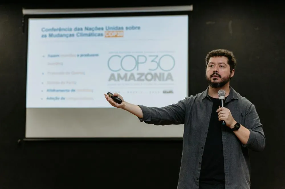 Atila Iamarino destaca COP30 em seminários sobre mudanças climáticas