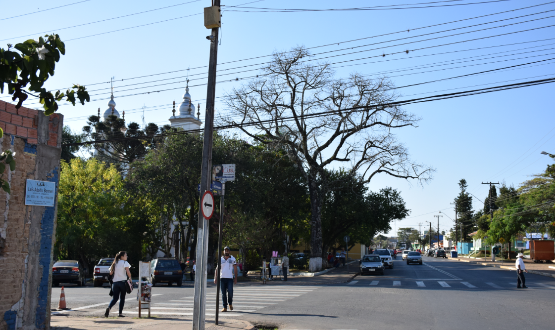 Prefeitura de Wenceslau Braz inicia  instalação de câmeras de vigilância