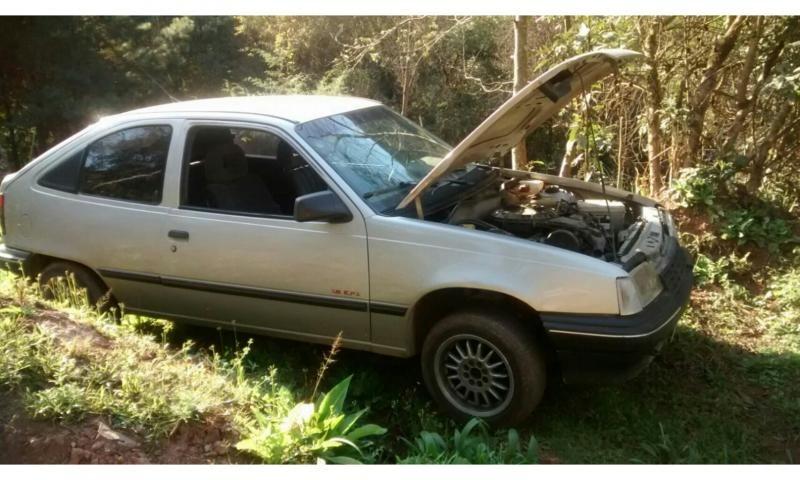 Homem é perseguido e tem carro levado por criminosos