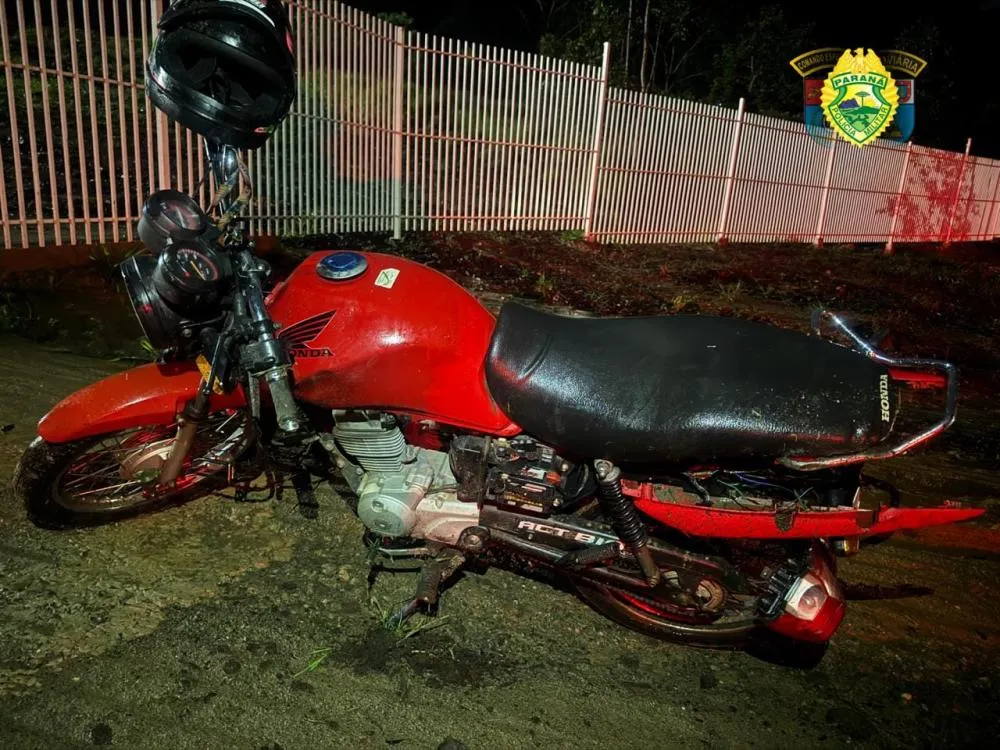 Acidente com carreta deixa motociclista ferido em Wenceslau Braz