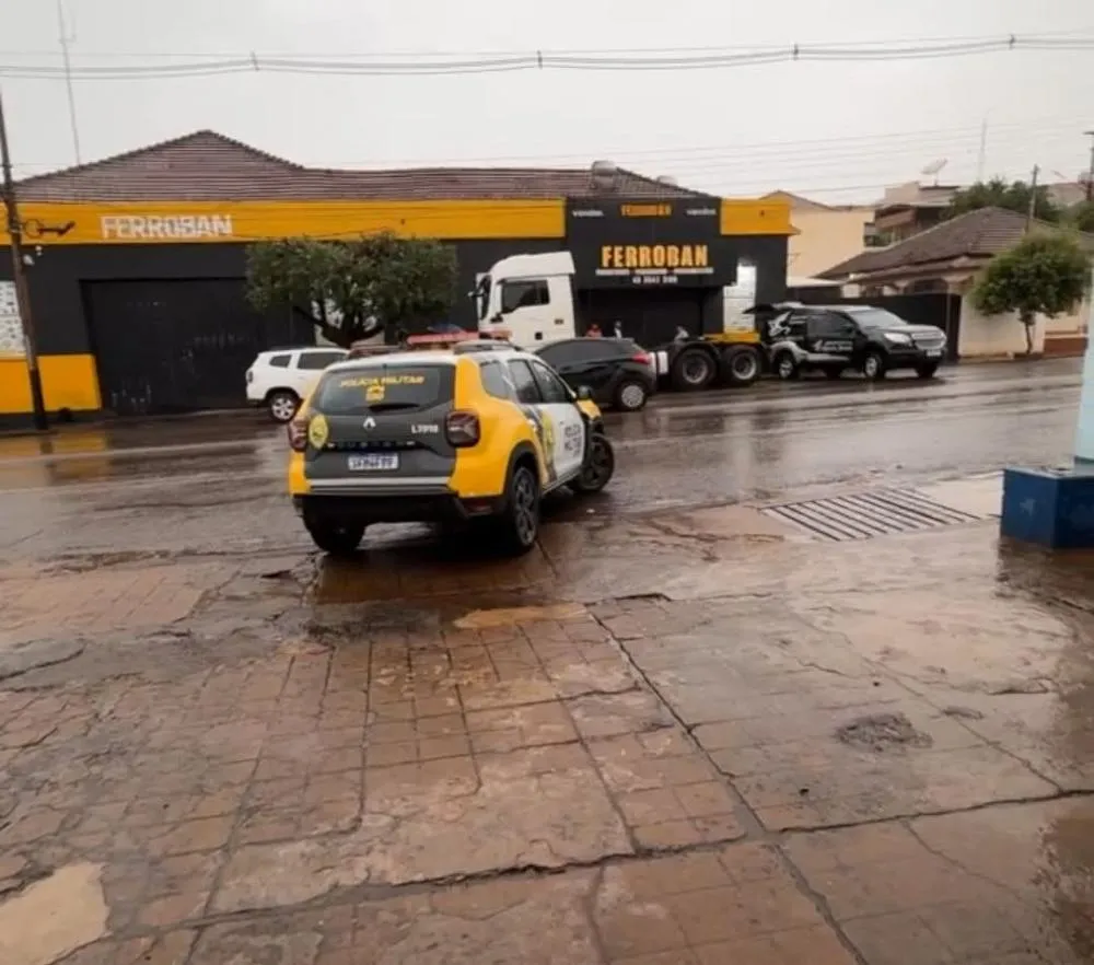 Dia amanhece e homem é encontrado morto em calçada de cidade da região