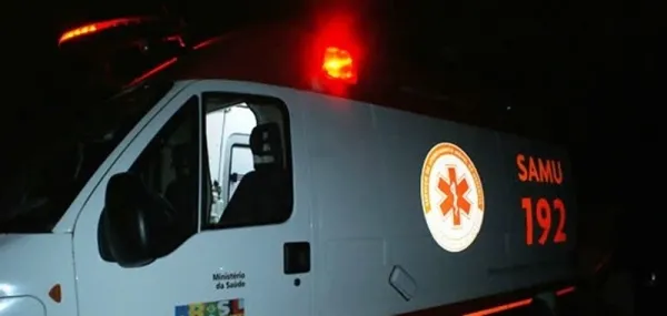 Homem atira contra carro com crianças dentro e atinge ex-namorada no peito