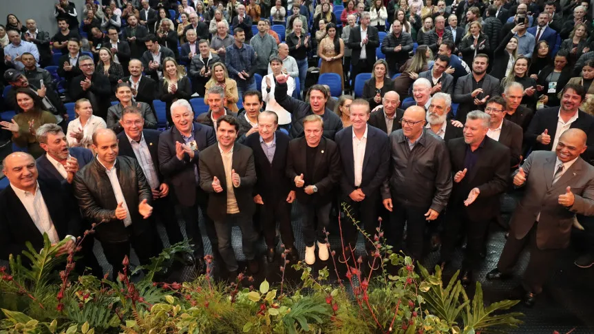 Assembleia Itinerante realiza sessão especial em Campo Mourão durante a FATI