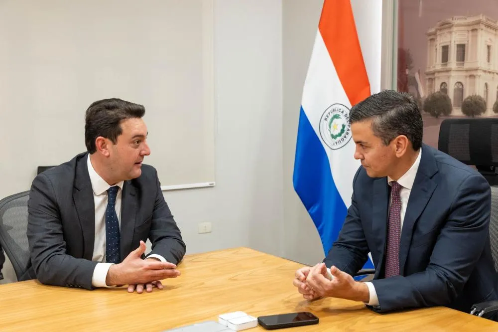 Ratinho Junior se reúne com presidente do Paraguai em Assunção