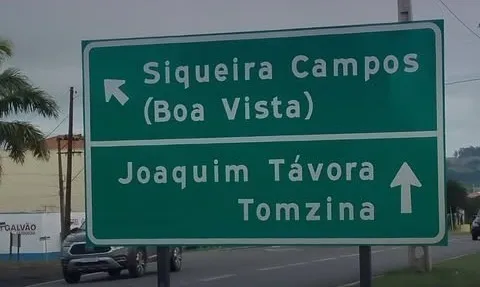 EPR reconhece erro em placa da PR-092, em Siqueira Campos e inicia preparativos para substituí-la