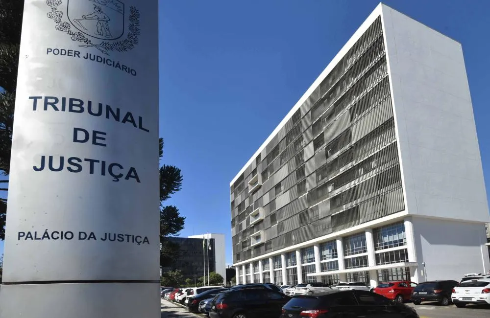 Justiça do PR reconhece direito à mudança de nome e sexo em registros civis