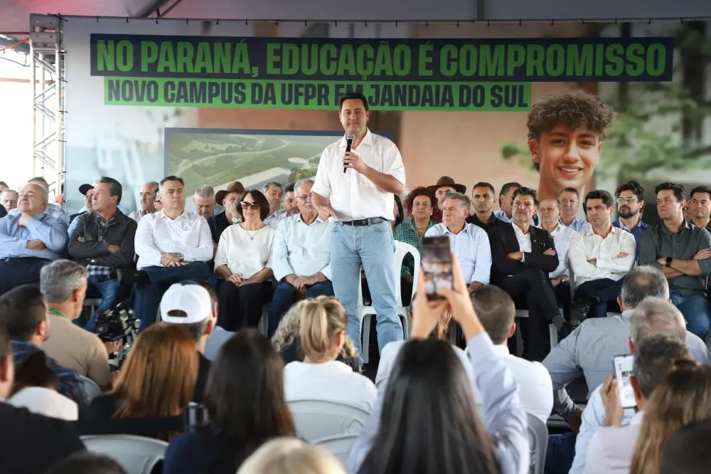 Ratinho Junior assina ordem de serviço para construção de nova sede da UFPR