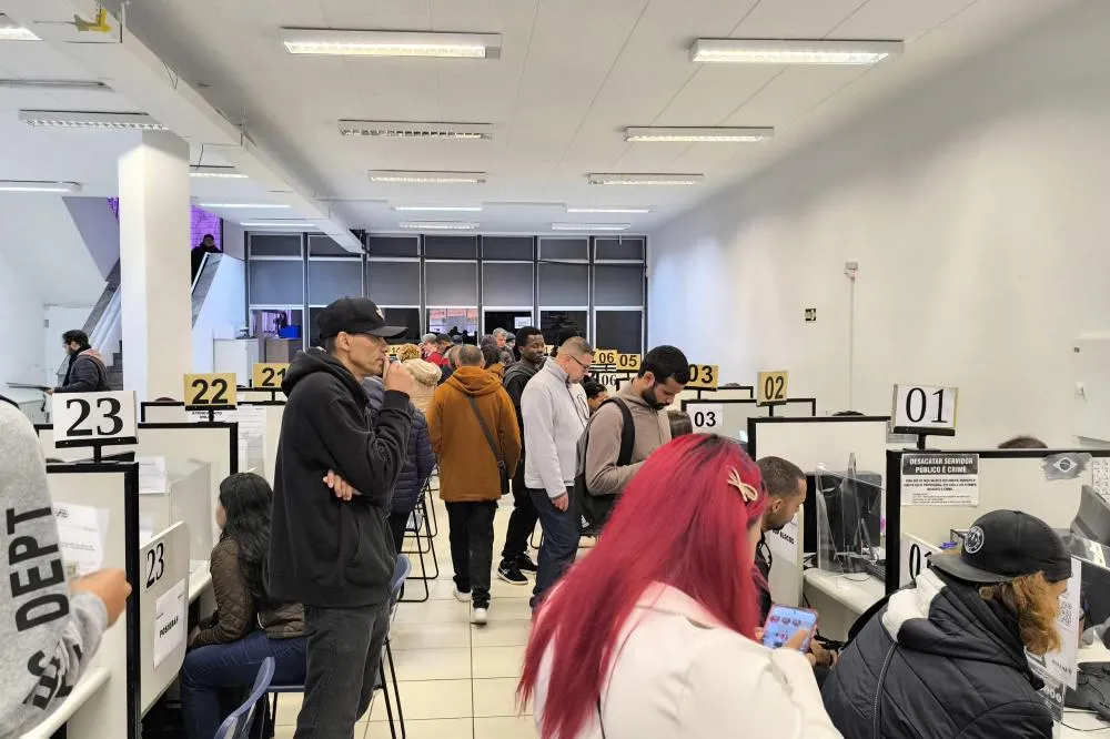 Governo realiza mutirão de empregos para migrantes e refugiados nesta quarta-feira