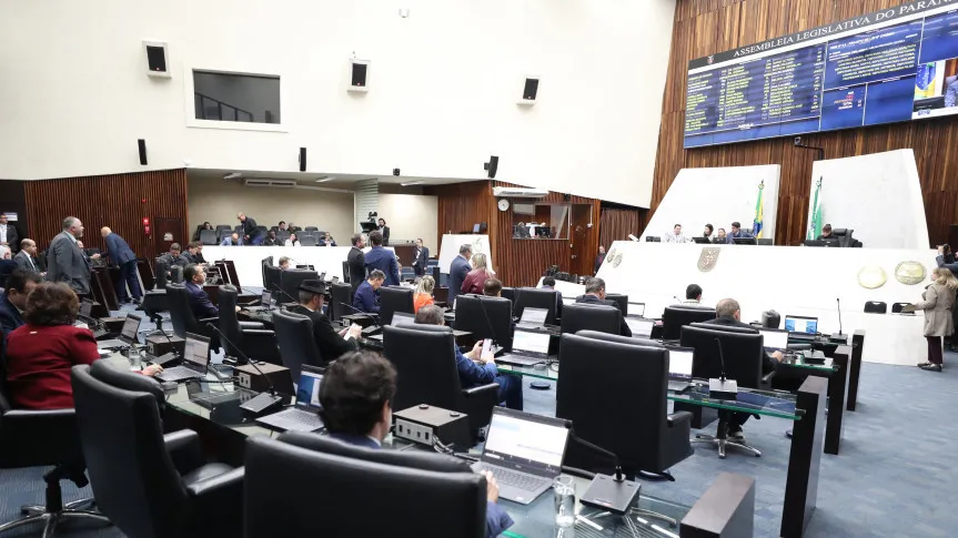 Assembleia aprova criação de campanha para prevenir a crueldade contra animais no Paraná