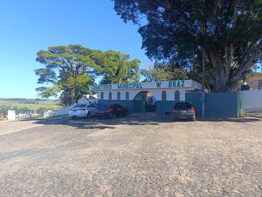 Caso de suposto estupro de cadáver fecha cemitério de Wenceslau Braz