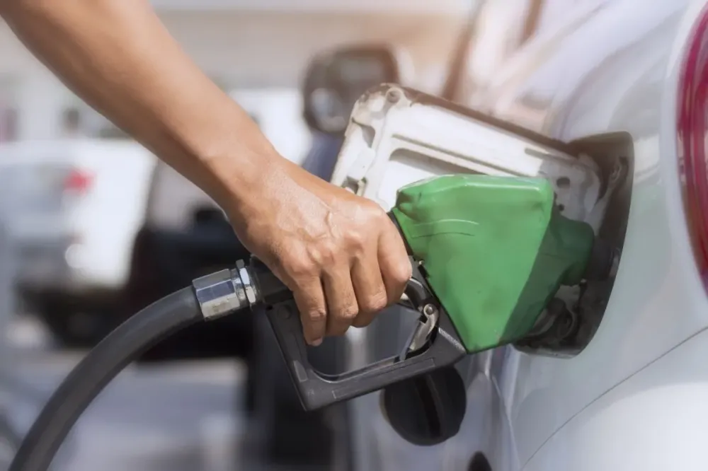 Governo Federal autoriza mais álcool na gasolina para evitar aumento nos preços