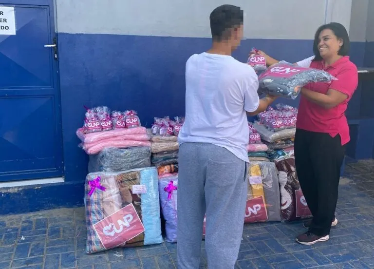 Presídio feminino de Sengés recebe doações da Igreja Universal e garante inverno aconchegante para detentas