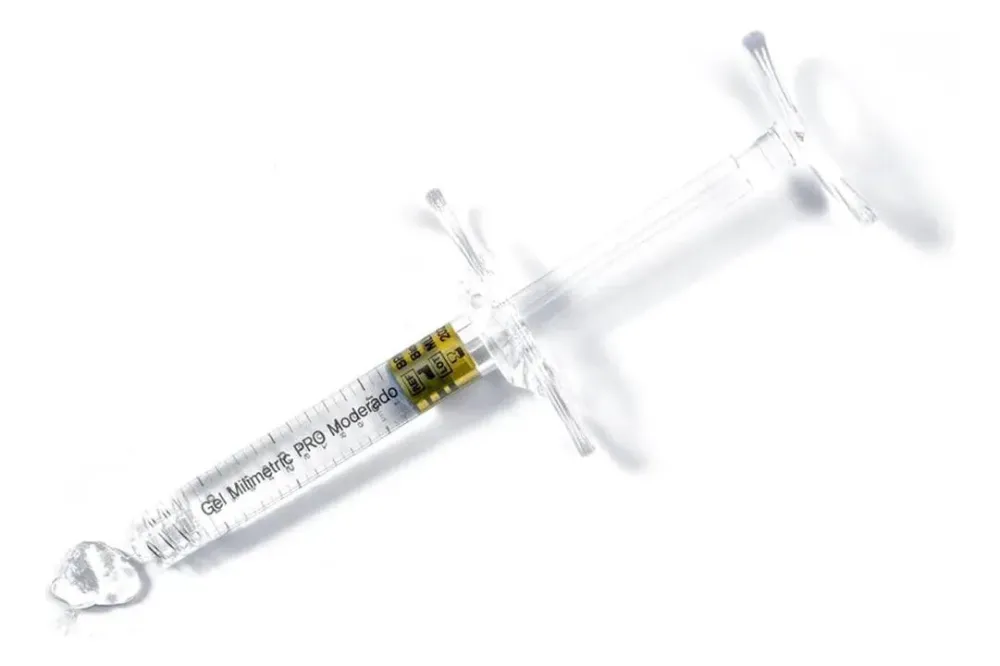 Mulher pede para usar estimulante sexual e aplica ácido no pênis do ex-namorado